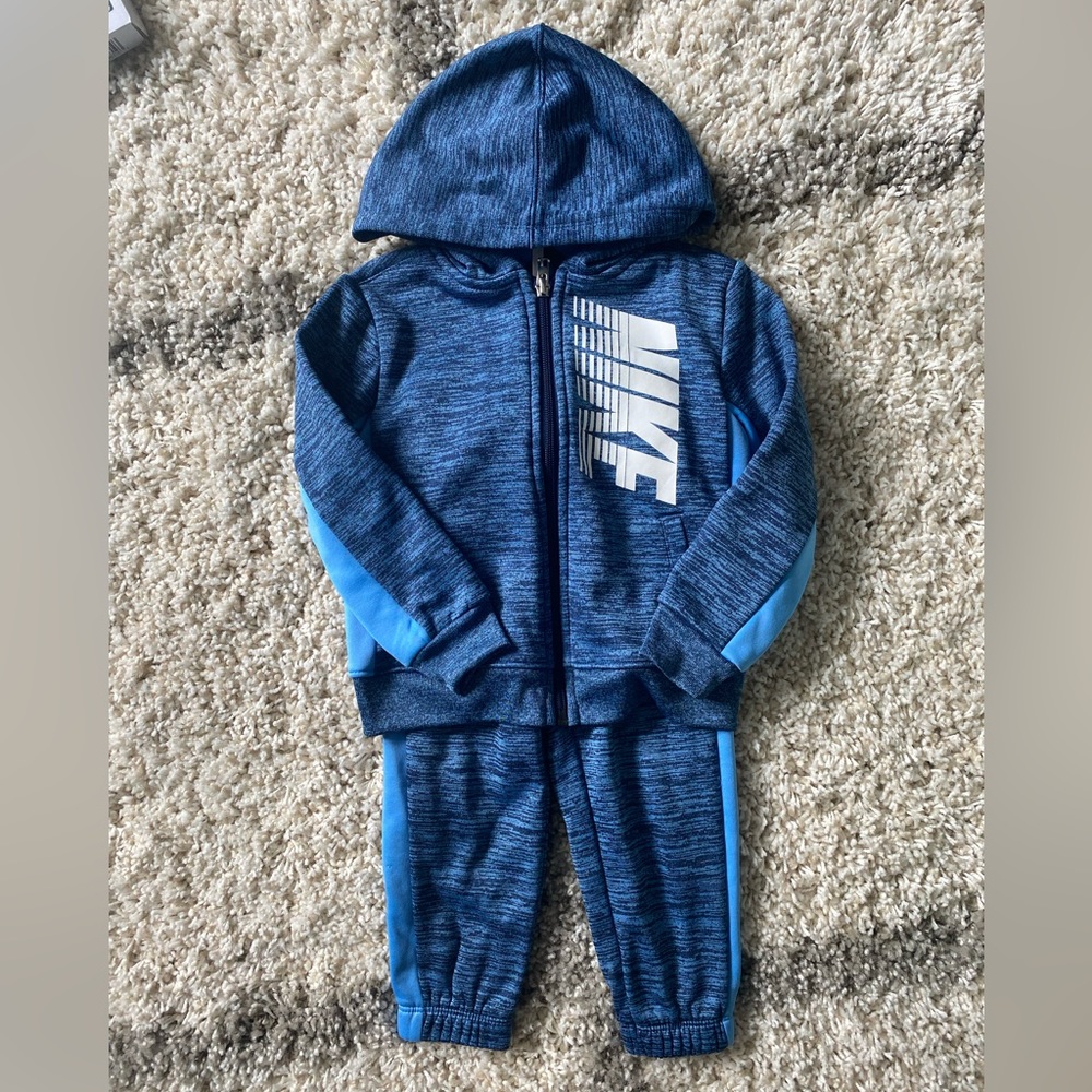 Nike Dri-Fit outfit - 2T like new condition.